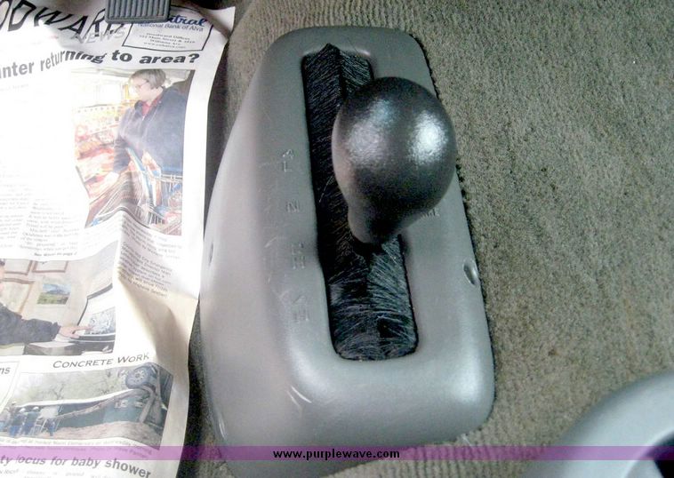 image for item 8776 2006 Chevrolet K1500 Silverado crew cab pickup