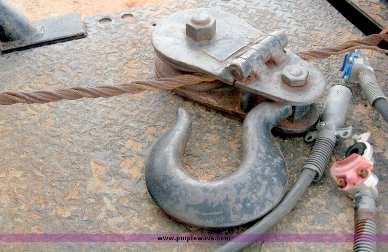 image for item 8777 1974 International Loadstar 1600 single axle semi truck