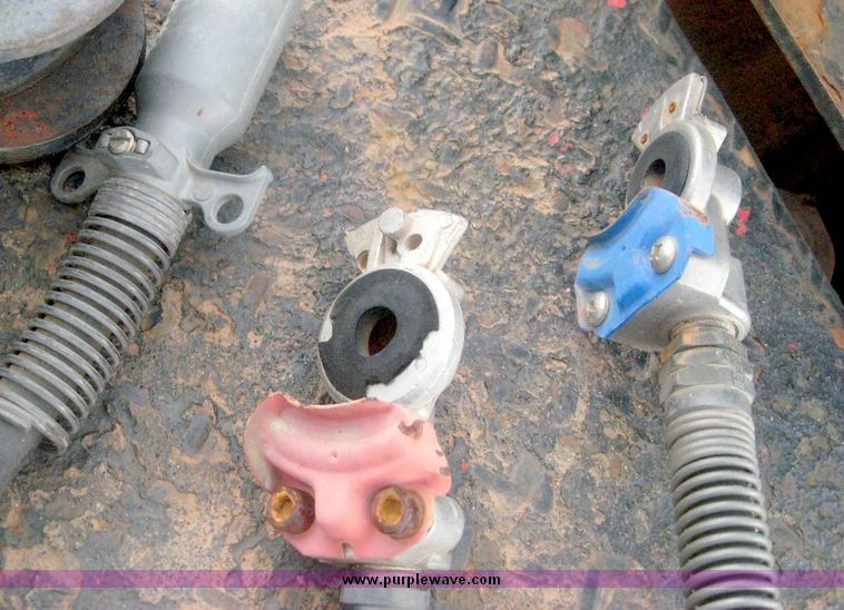 image for item 8777 1974 International Loadstar 1600 single axle semi truck