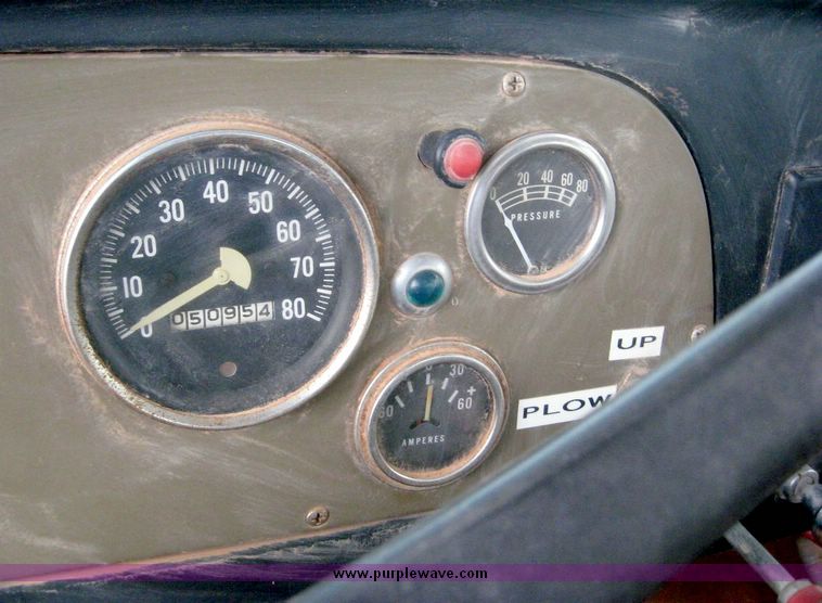 image for item 8777 1974 International Loadstar 1600 single axle semi truck