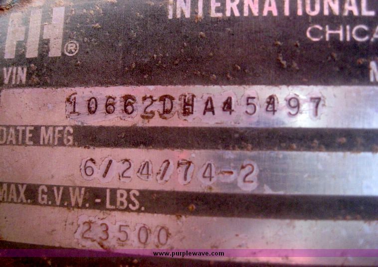 image for item 8777 1974 International Loadstar 1600 single axle semi truck