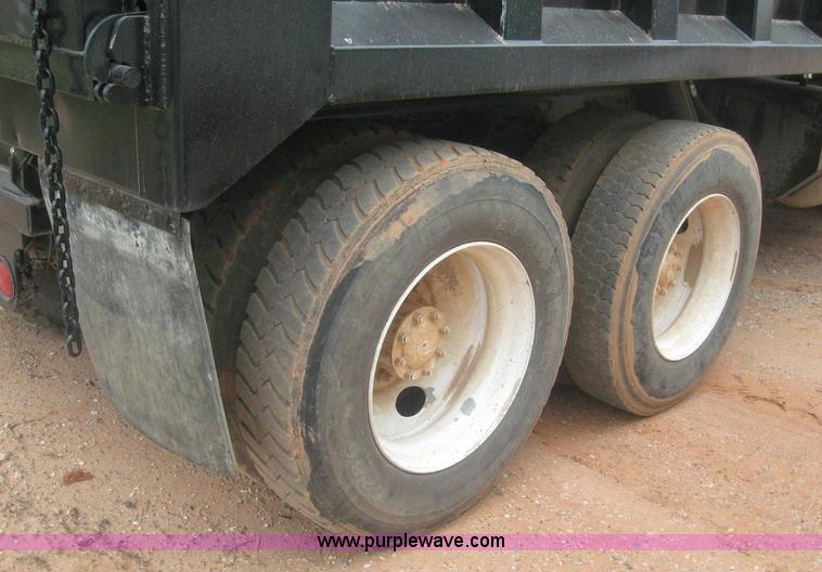 image for item 8779 1991 Freightliner