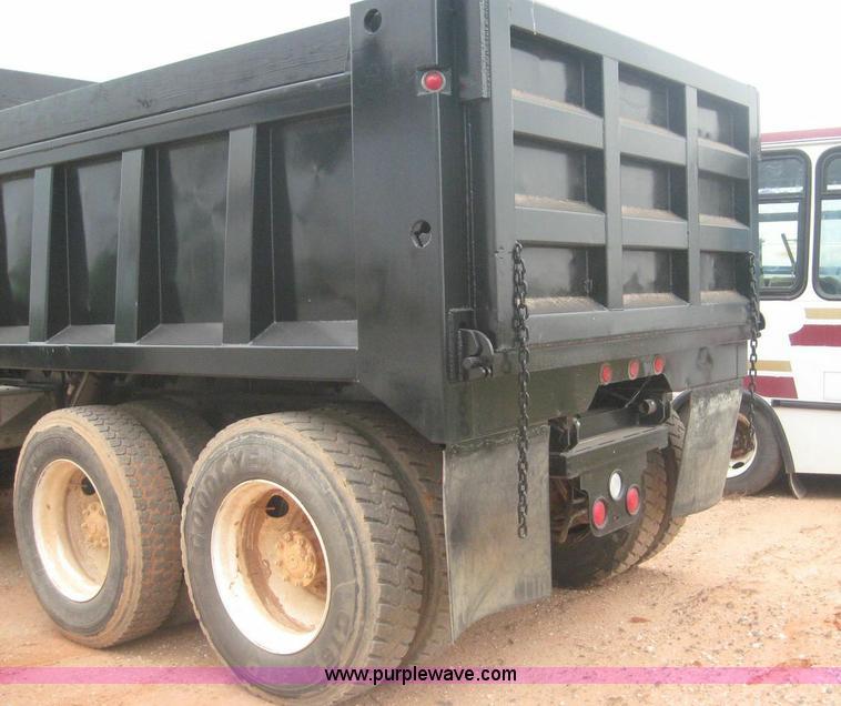 image for item 8779 1991 Freightliner