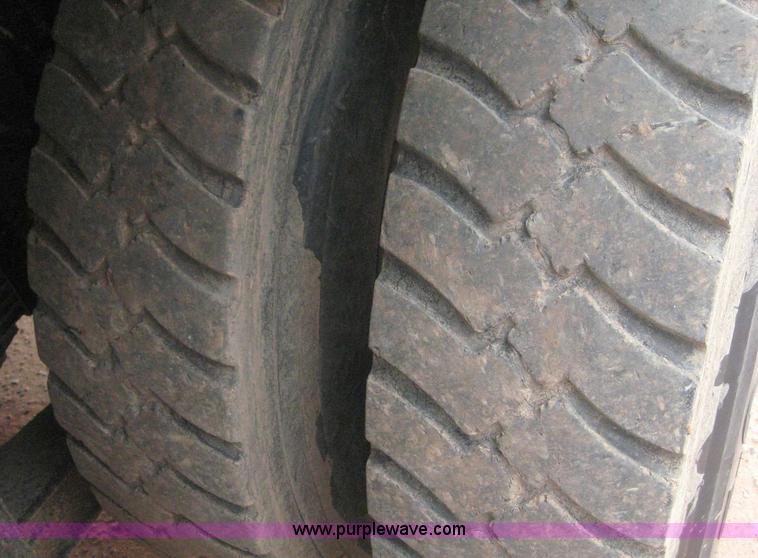 image for item 8779 1991 Freightliner