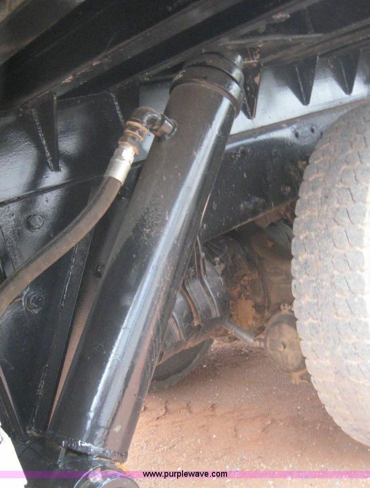 image for item 8779 1991 Freightliner