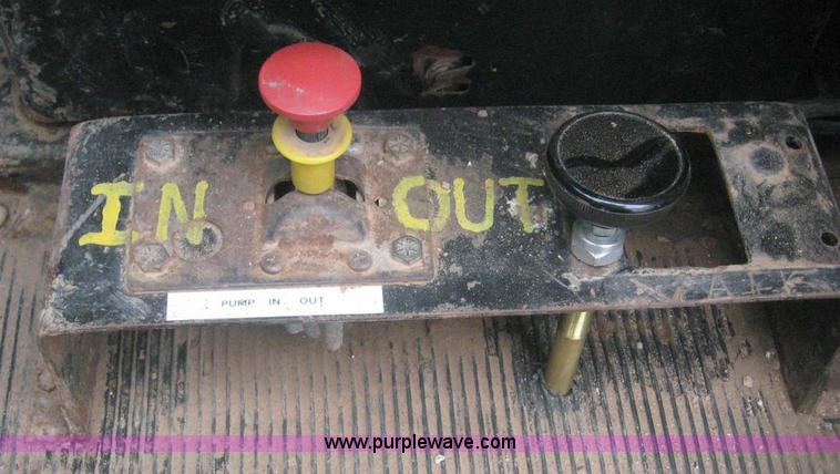 image for item 8779 1991 Freightliner