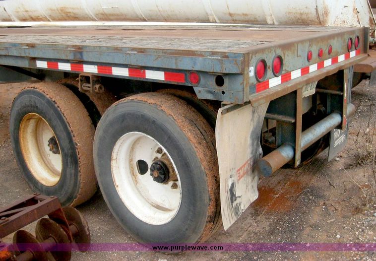 image for item 8964 1980 Hobbs 42' flat bed trailer