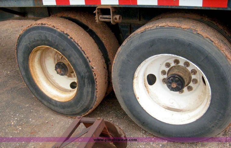 image for item 8964 1980 Hobbs 42' flat bed trailer