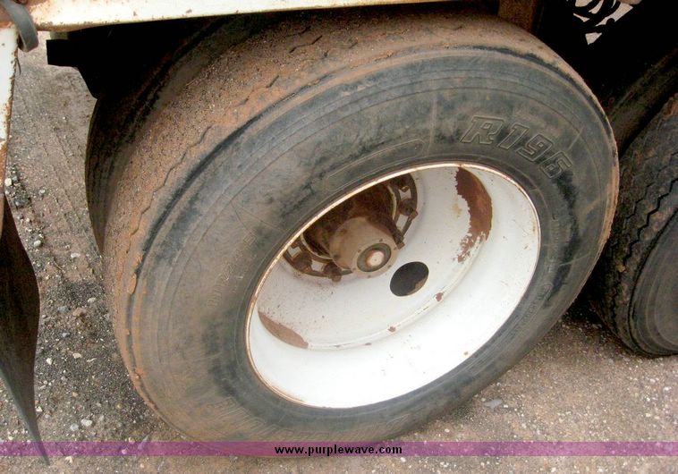 image for item 8965 1991 FWF water tank