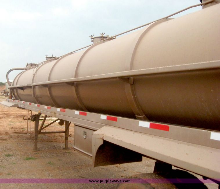 image for item 8966 1980 Tiger Tank water trailer