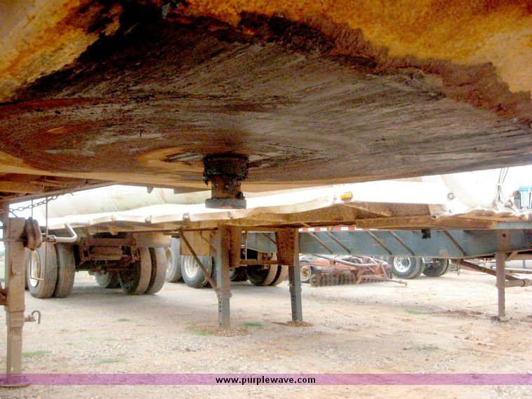 image for item 8966 1980 Tiger Tank water trailer