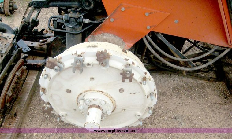 image for item 8972 Allis Chalmers 7060 tractor