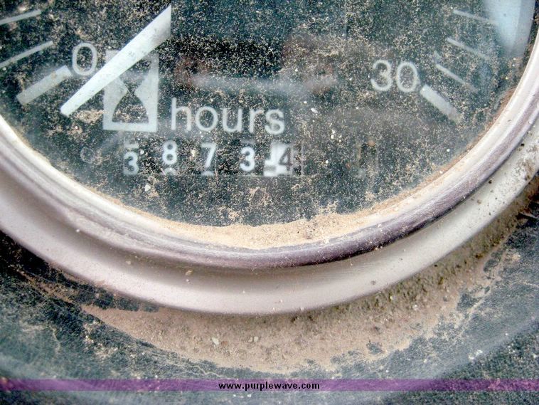 image for item 8972 Allis Chalmers 7060 tractor