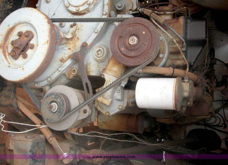 image for item 8973 1985 Mack Econodyne semi truck