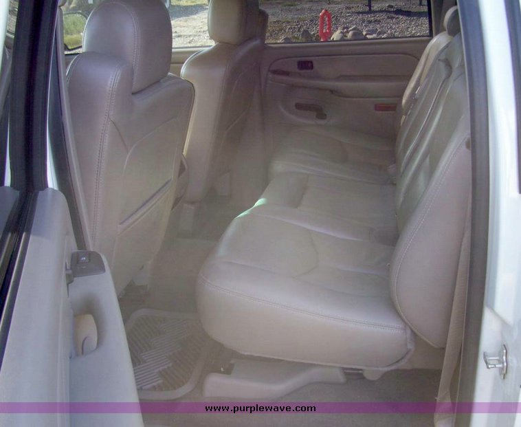 image for item 7604 2004 Chevrolet C1500 Silverado pickup truck