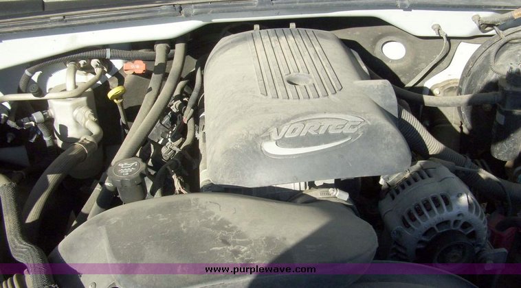 image for item 7604 2004 Chevrolet C1500 Silverado pickup truck