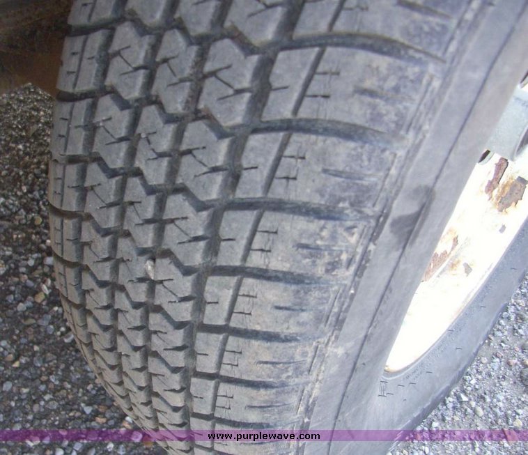 image for item 7609 2002 South West tandem axle 16' enclosed trailer