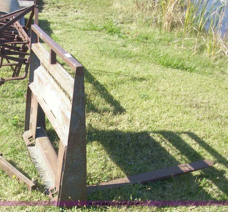 image for item 7630 Skid steer pallet fork attachment