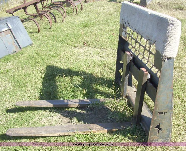 image for item 7633 Skid steer pallet fork attachment
