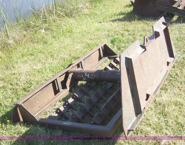 image for item 7641 Gradertek GT100 71" leveler