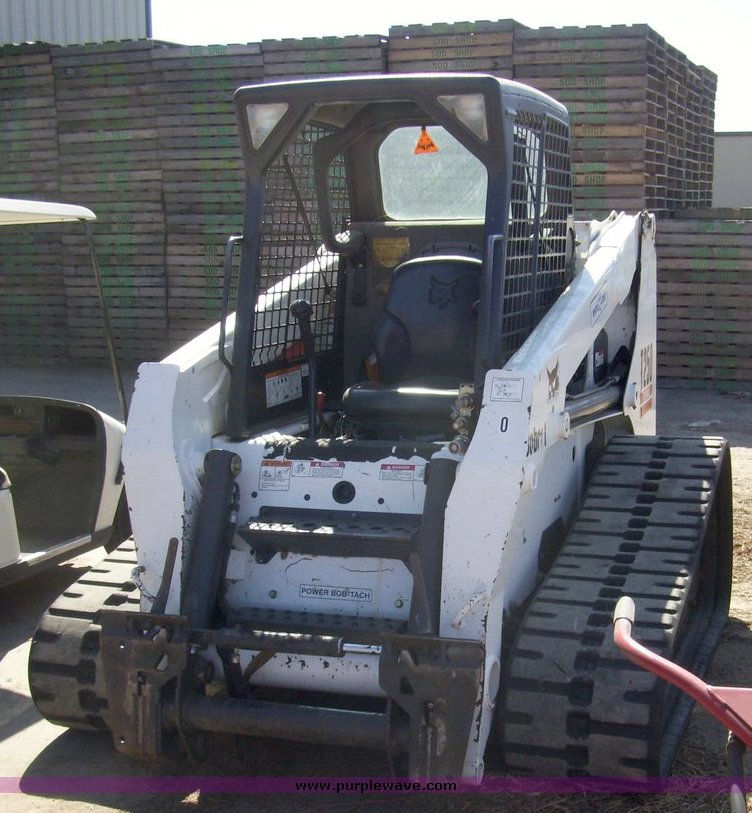 image for item 7661 2005 Bobcat T-250 skid steer