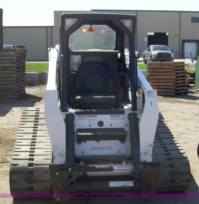 image for item 7662 2007 Bobcat T-250 skid steer