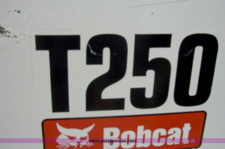 image for item 7662 2007 Bobcat T-250 skid steer