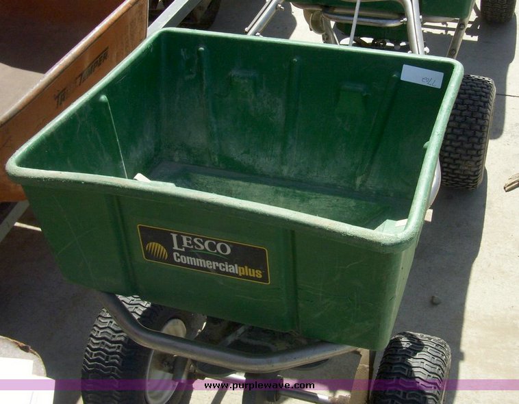 image for item 7702 (3) fertilizer spreaders