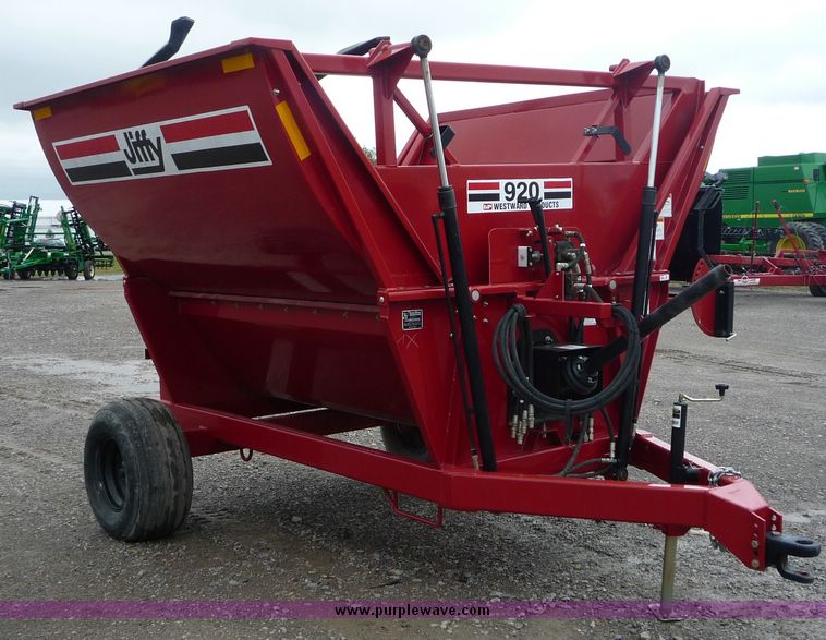 image for item 2062 2006 Jiffy 920 bale processor