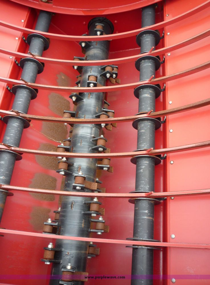 image for item 2062 2006 Jiffy 920 bale processor