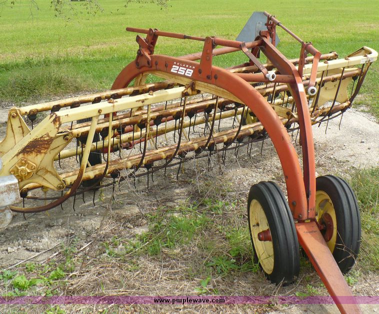image for item 3735 New Holland 258 Basket rake