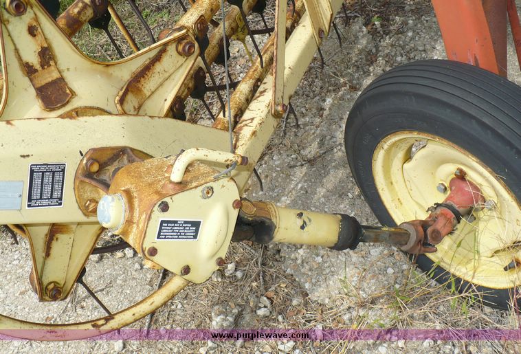 image for item 3735 New Holland 258 Basket rake