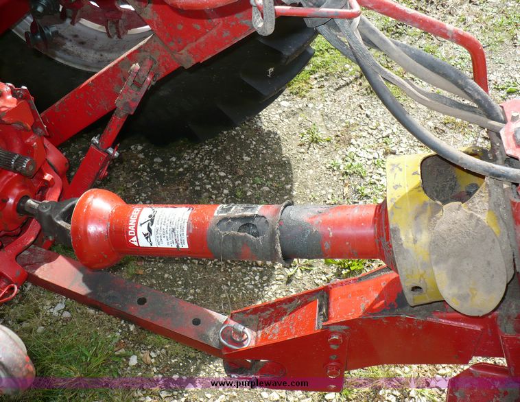 image for item 3736 1995 New Holland 660 round baler