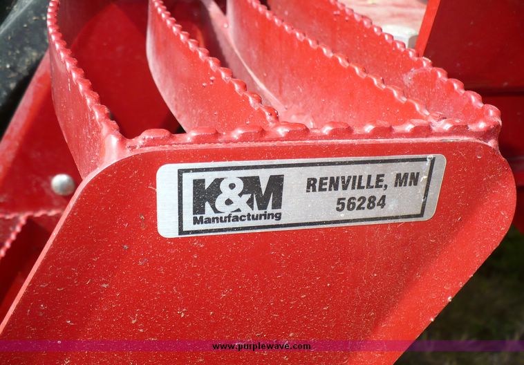 image for item 3737 1978 International 1086 tractor