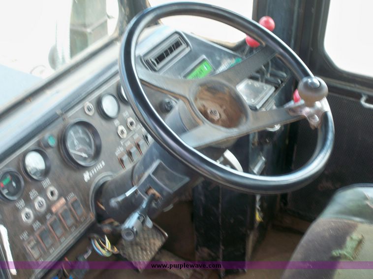 image for item 7423 1979 Steiger Cougar II ST270 4WD tractor