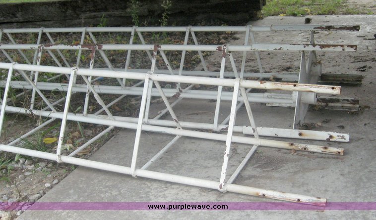 image for item 8065 Radio tower