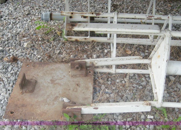 image for item 8065 Radio tower