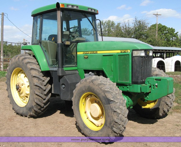 image for item 8928 1998 John Deere 7610 MFWD tractor