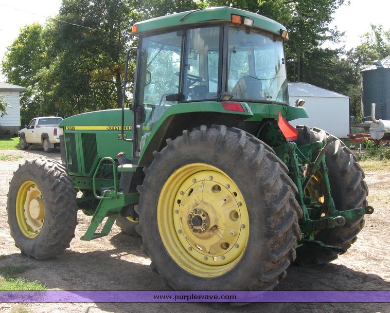 image for item 8928 1998 John Deere 7610 MFWD tractor