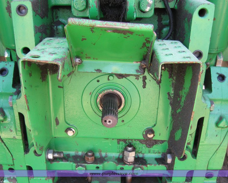 image for item 8928 1998 John Deere 7610 MFWD tractor