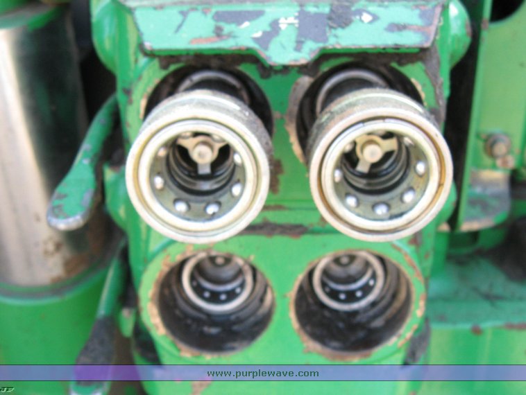 image for item 8928 1998 John Deere 7610 MFWD tractor