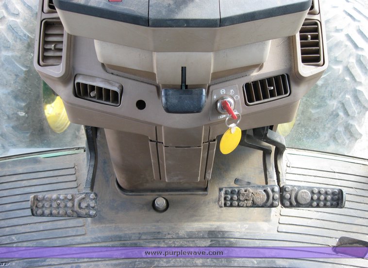 image for item 8928 1998 John Deere 7610 MFWD tractor