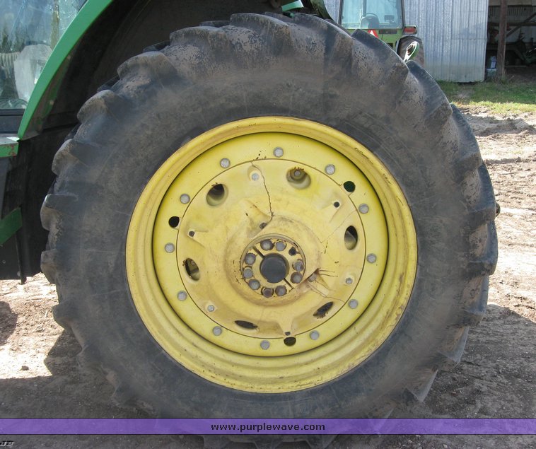 image for item 8928 1998 John Deere 7610 MFWD tractor