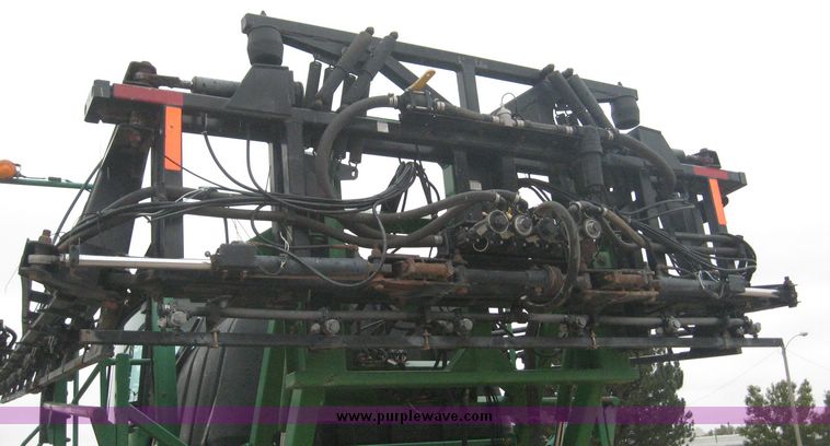image for item 8974 1998 John Deere 4700 self propelled sprayer
