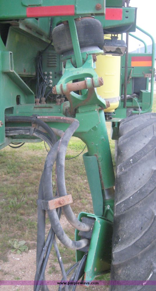 image for item 8974 1998 John Deere 4700 self propelled sprayer