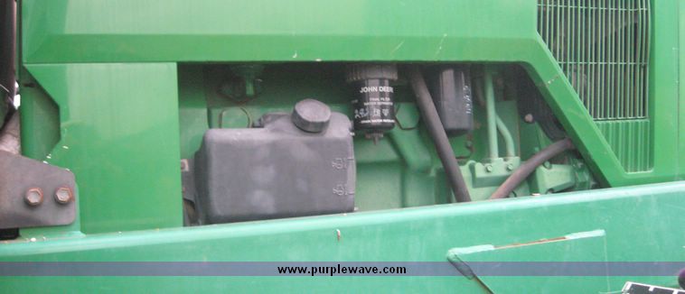 image for item 8974 1998 John Deere 4700 self propelled sprayer