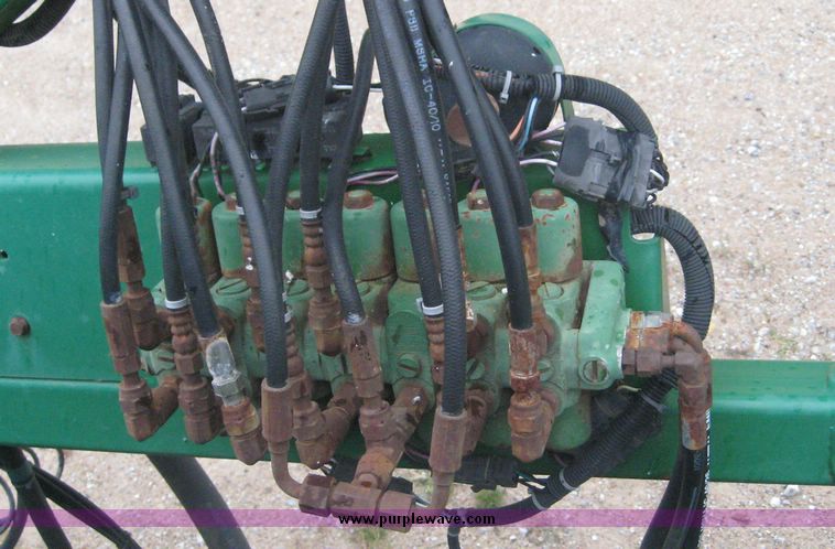 image for item 8974 1998 John Deere 4700 self propelled sprayer