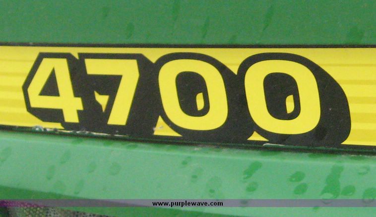 image for item 8974 1998 John Deere 4700 self propelled sprayer