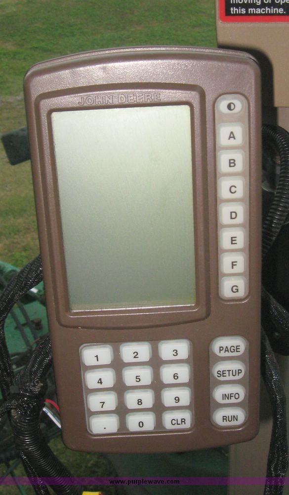 image for item 8974 1998 John Deere 4700 self propelled sprayer