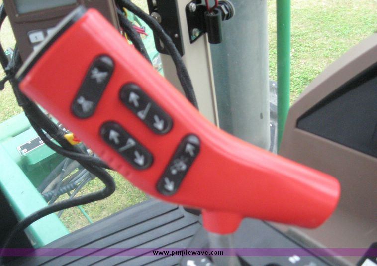 image for item 8974 1998 John Deere 4700 self propelled sprayer